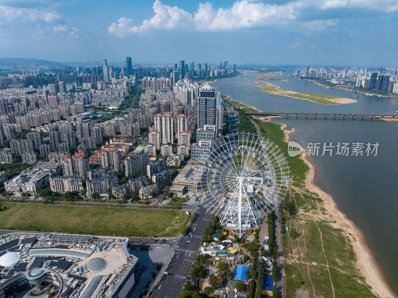 江西南昌鸟瞰城市高速公路与高楼交汇航拍