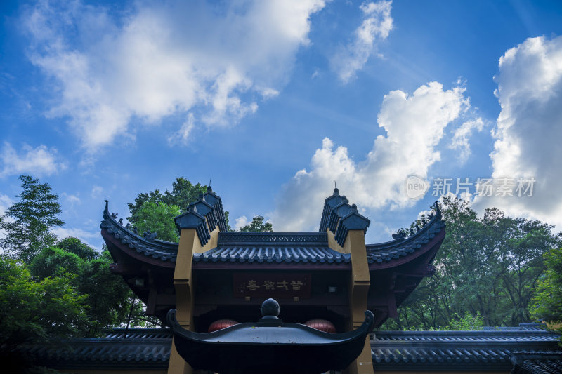 杭州飞来峰永福寺古建筑风光