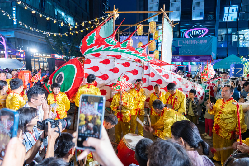 端午节宁波水街汪满田鱼灯表演