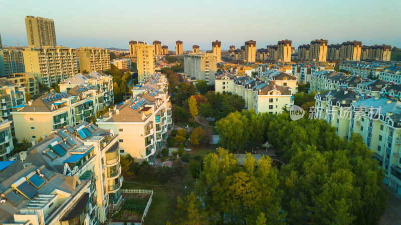 航拍俯瞰城市建筑群住宅区