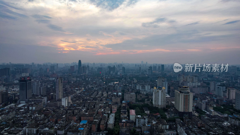 江西南昌城市大景日出彩霞航拍图