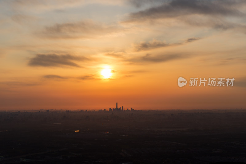 北京香山日出看北京全景