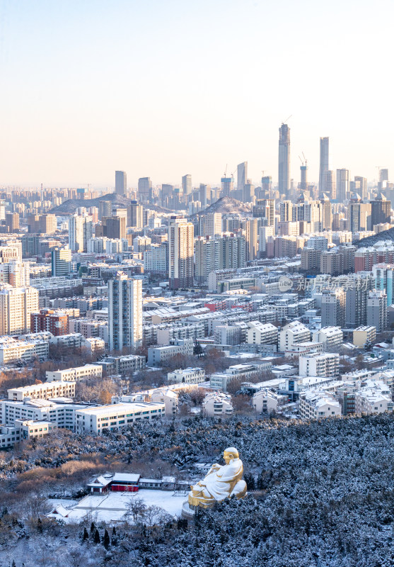 济南千佛山看济南城市建筑景观