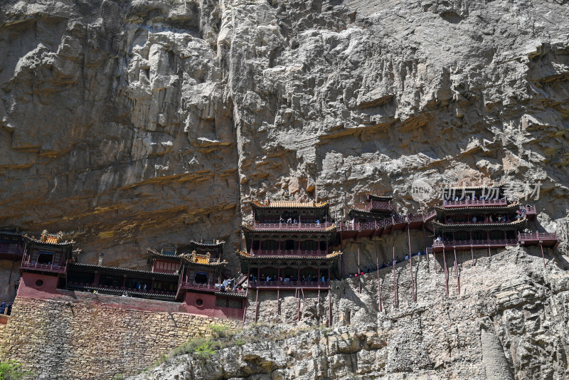 远眺山西悬空寺 建筑与自然的完美融合