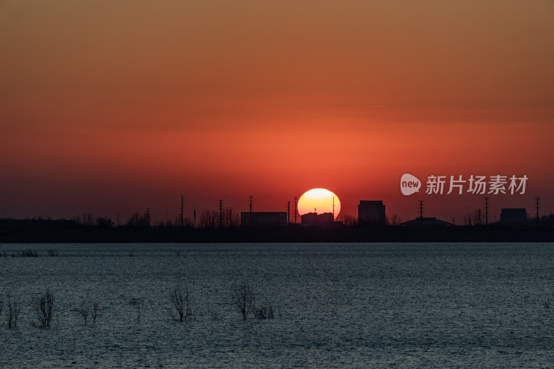 山东济宁邹城孟子湖湖面日落景观