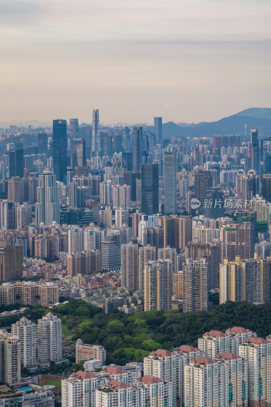 深圳福田CBD大湾区平安大厦夜景蓝调航拍