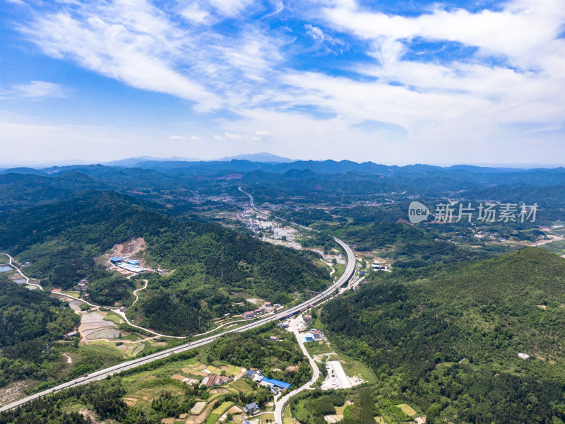 大山高速公路道路交通航拍摄影图