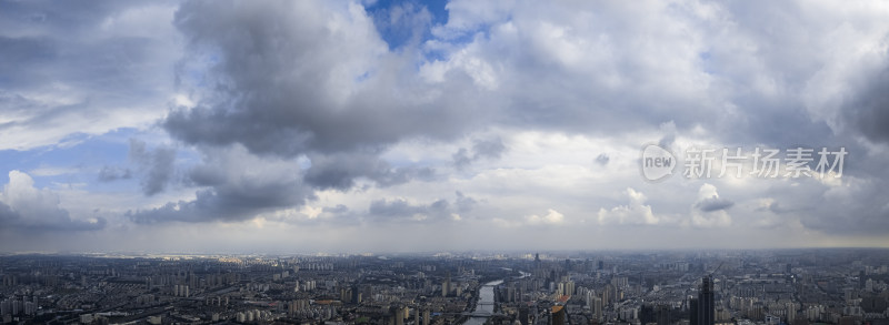 城市云海天空