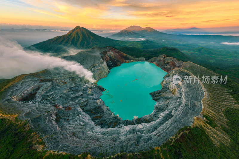 印尼东爪哇岛ljen火山全景航拍