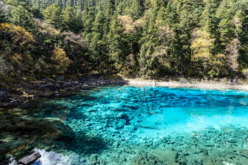 九寨沟五彩池