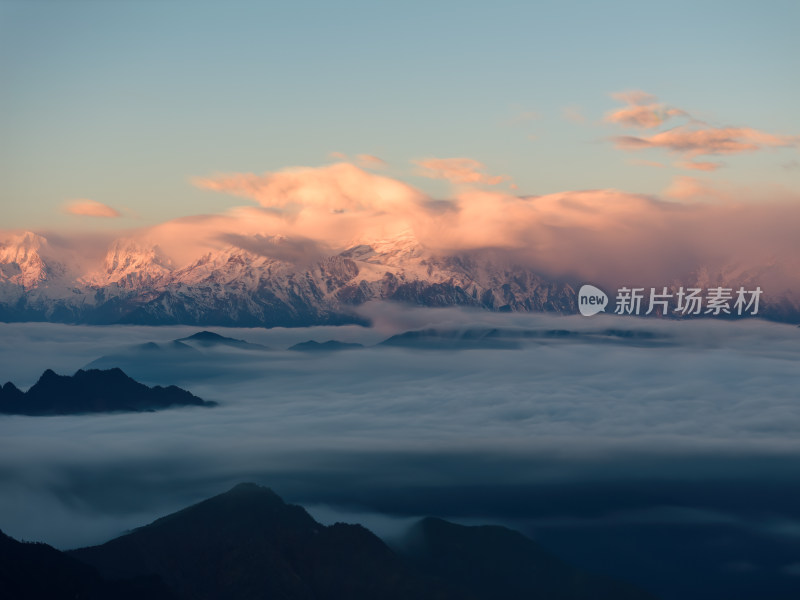 四川雅安牛背山云海云瀑贡嘎雪山高空航拍