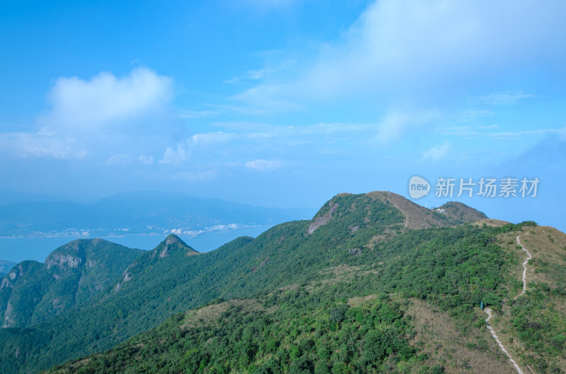 深圳大鹏半岛七娘山俯瞰海湾远山自然风光