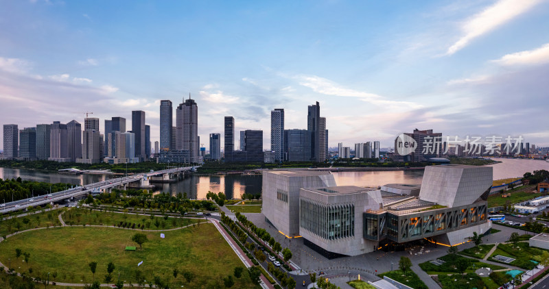 天津滨海海河于家堡茱莉亚音乐学院城市风光