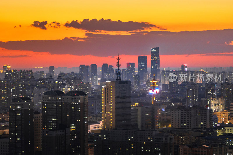 哈尔滨夜景地标性建筑龙塔