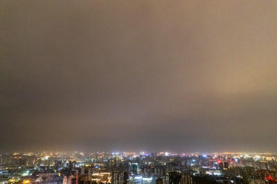 四川成都东站周边夜景航拍图