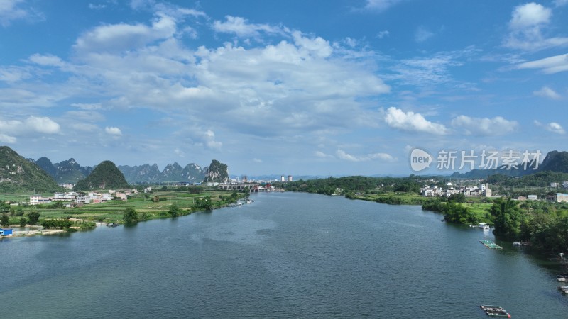 航拍广西龙江江面山水风景如画美丽乡村