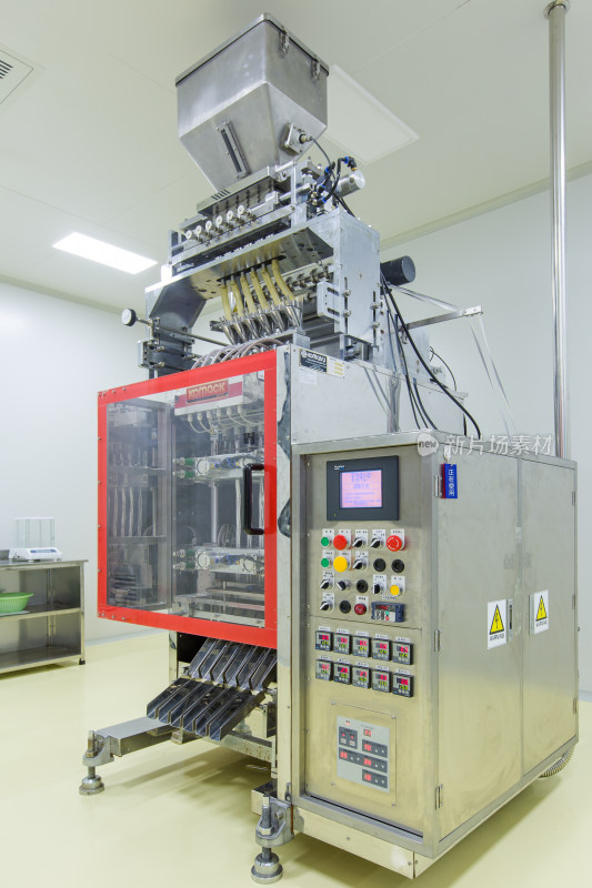 工厂内部的自动化包装机械