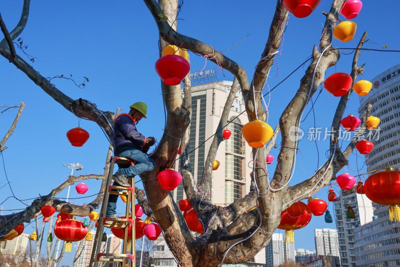 张灯结彩喜迎春节