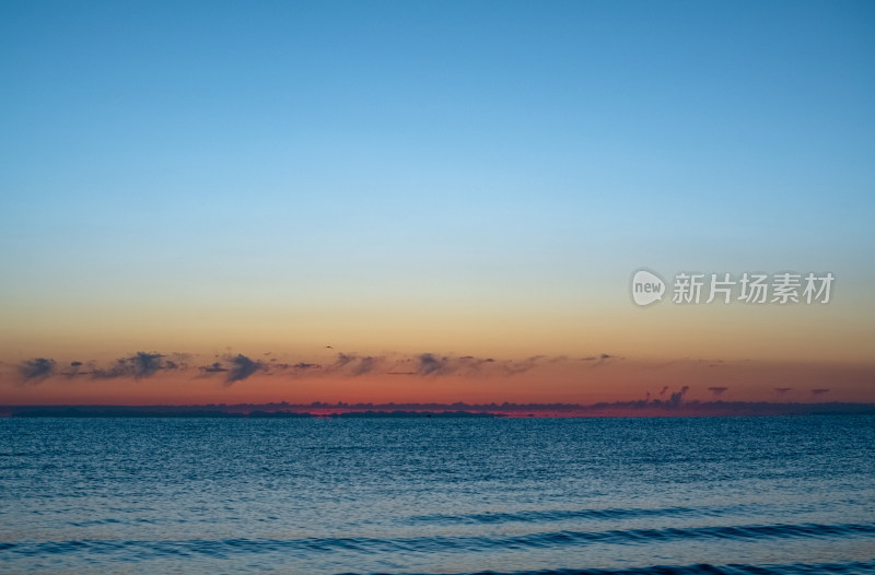 青海黑马河乡青海湖日出唯美自然风光