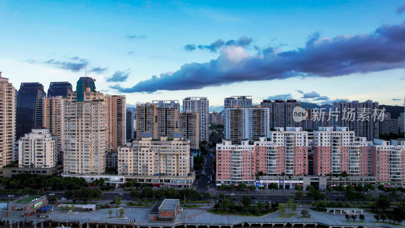 浙江温州瓯江两岸高楼建筑航拍图