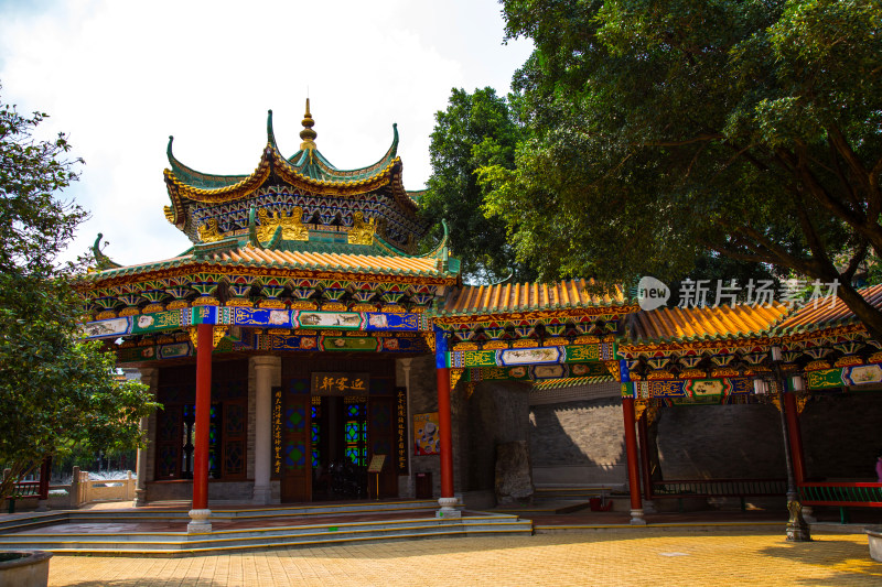 中式传统彩绘建筑景观