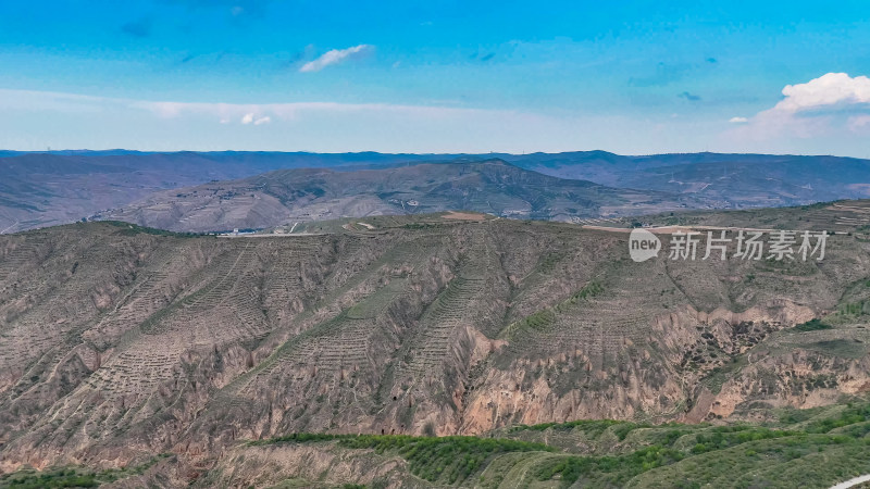 光秃秃的山川西北高原风貌航拍