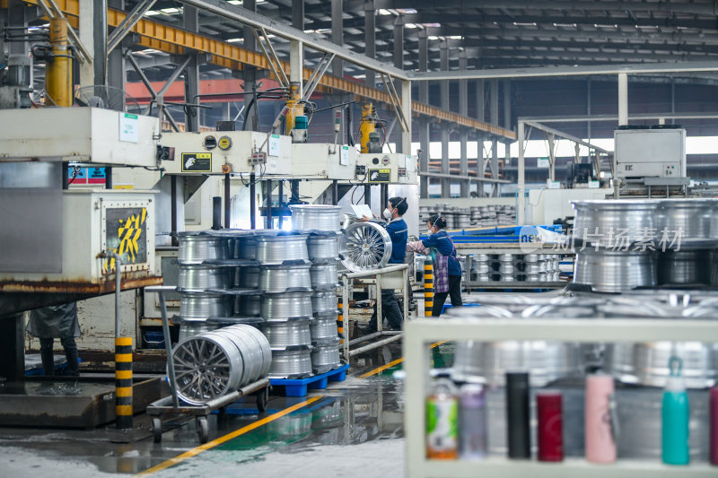 铝企业生产加工 汽车轮毂生产车间