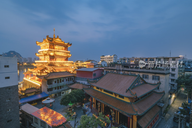 广西柳州西来古寺与城市居住区建筑