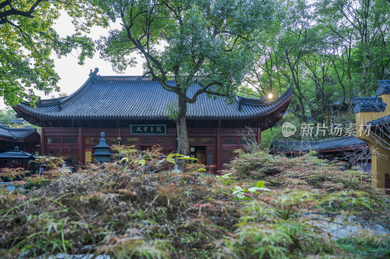 杭州飞来峰永福寺古建筑风光