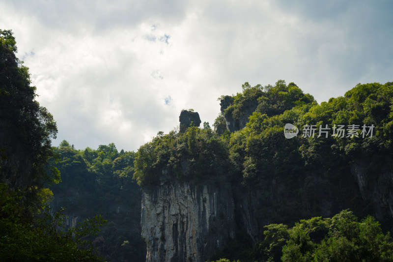 重庆武隆后坪乡天坑群景观