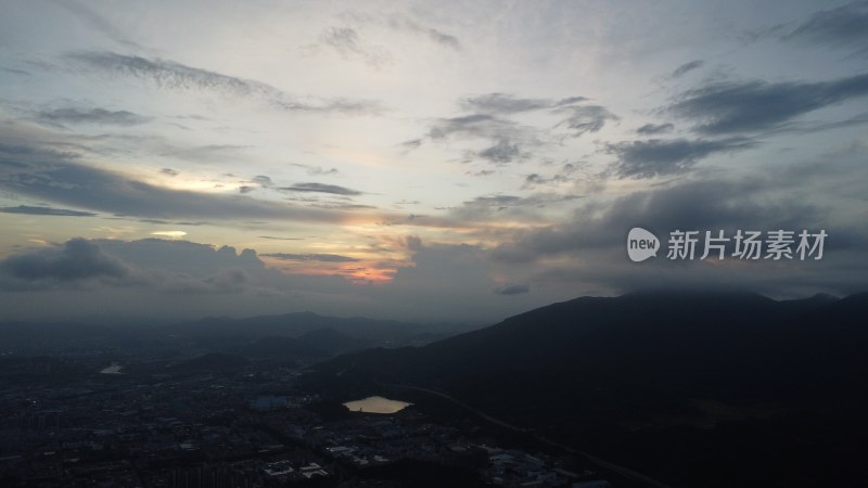 航拍广东省东莞市清溪镇城市风光