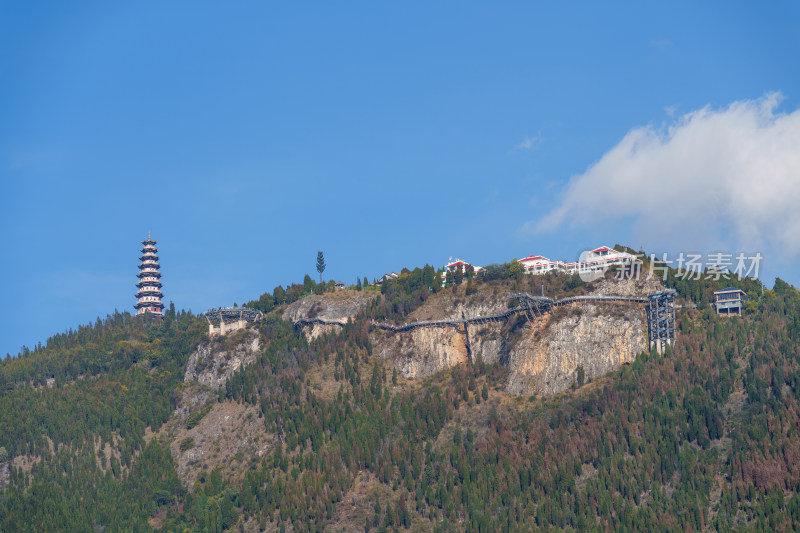 山顶与空中栈道