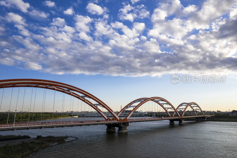 天津滨海生态城永定新河彩虹大桥城市风光