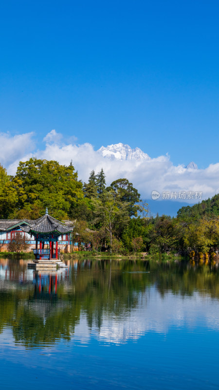 丽江古城黑龙潭景