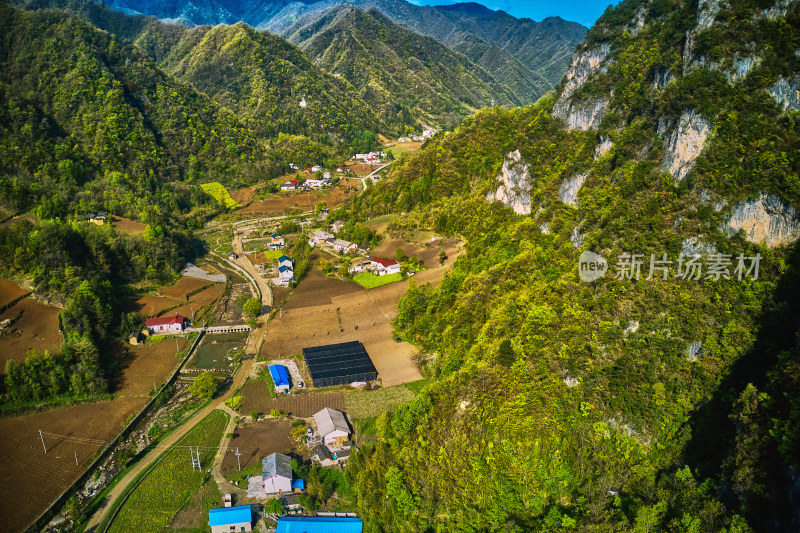 湖南神农架林区太阳坪自然保护区长坊村