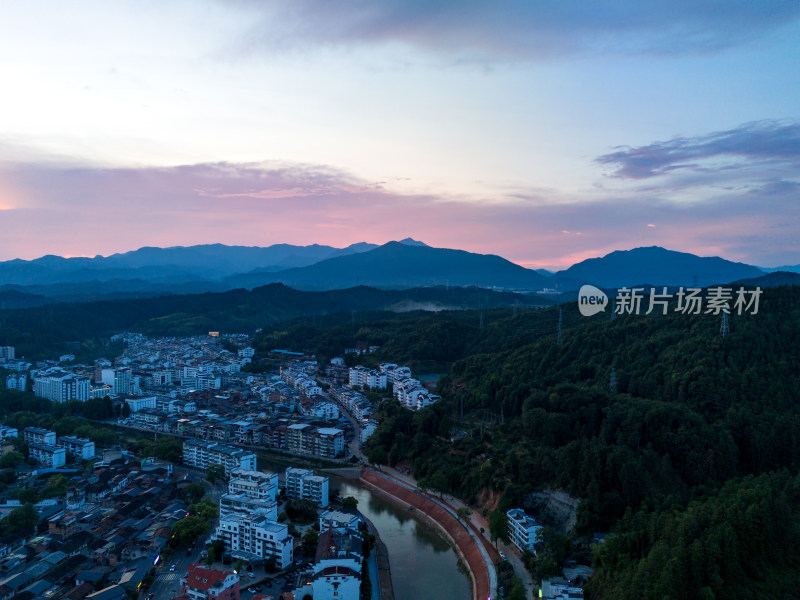 福建泰宁晚霞城市风光航拍图