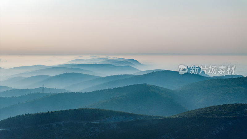 层峦叠嶂的山东枣庄石榴园景区