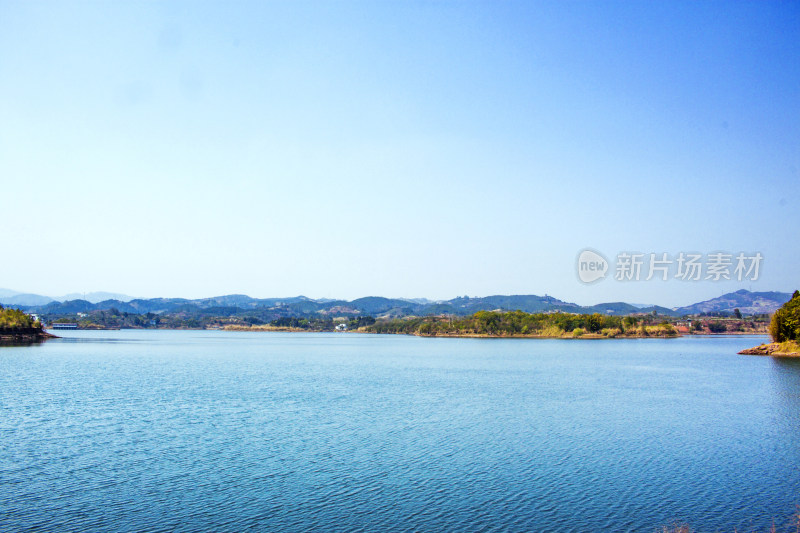 湖泊植物天空风景背景自然户外