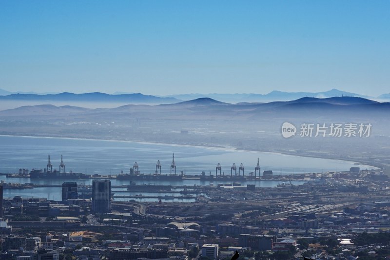 南非开普敦，桌湾Table Bay，俯瞰城市风景