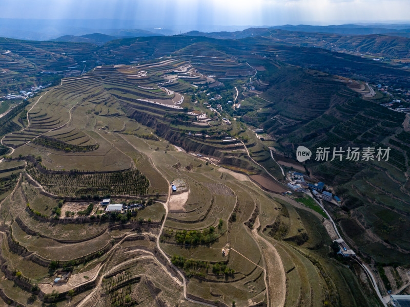 西北地区山区高山种植航拍图