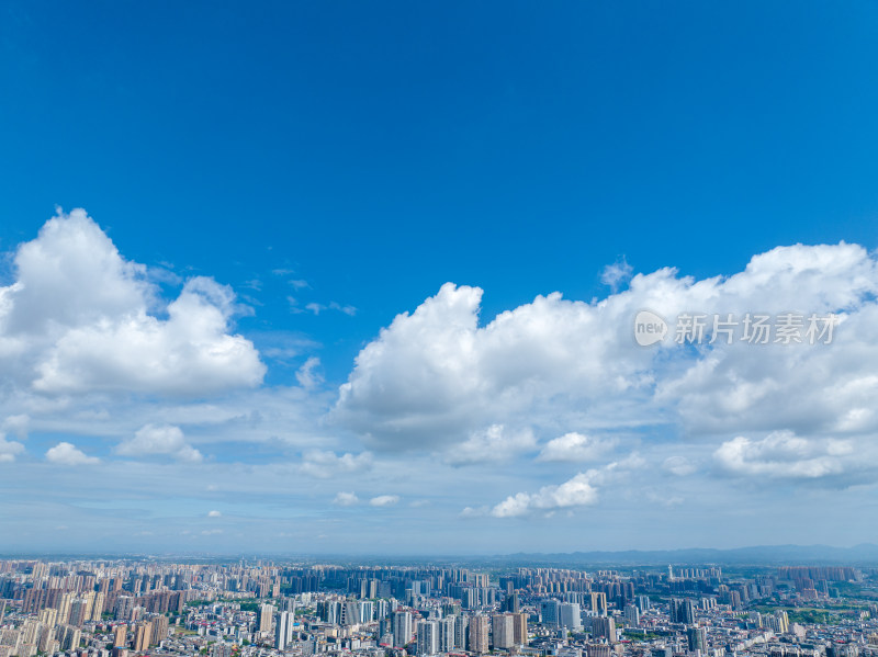 晴天 航拍繁华都市上空城市天际线城市风光