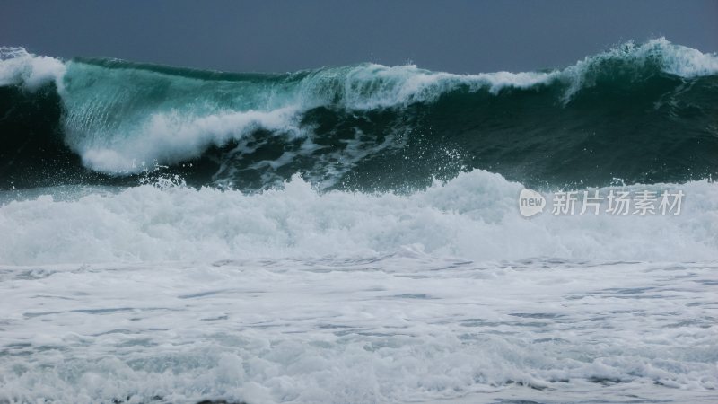 大海浪花巨浪浪潮汹涌海浪波涛汹涌