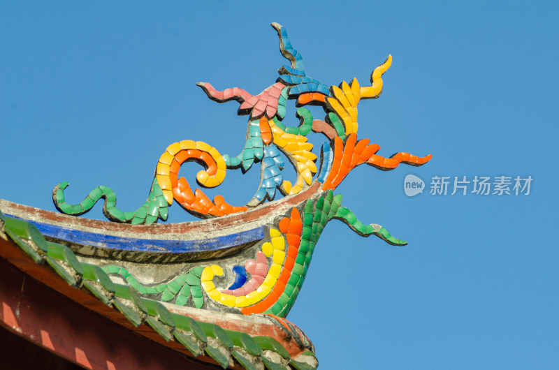 福建泉州开元寺屋檐上的剪瓷雕