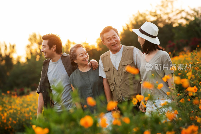 花丛中的幸福家庭