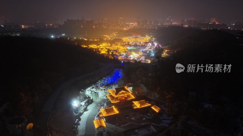 航拍山东威海华夏城景区春节花灯打铁花