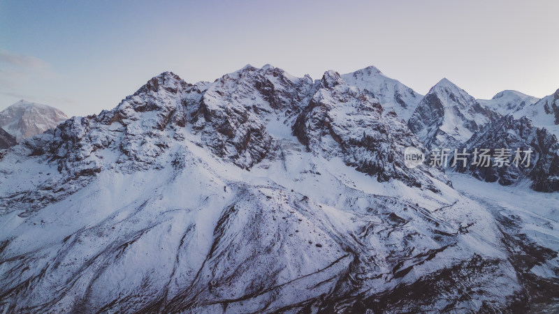 航拍雪山自然风景