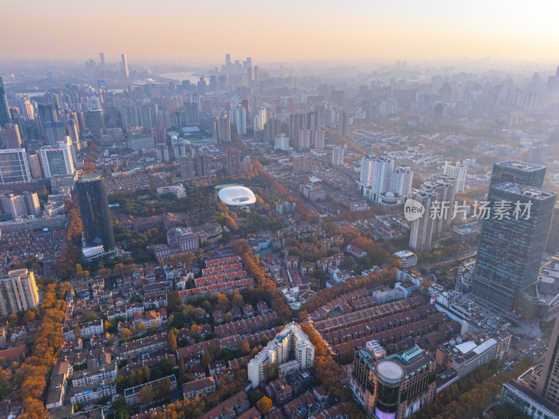 航拍上海市区黄昏美景