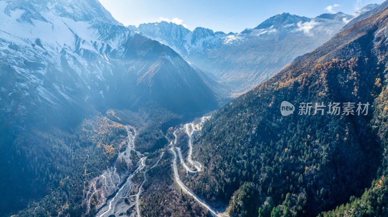 前往川西阿坝理小路自驾游玩