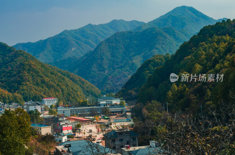 河南洛阳白云山风景区秋色