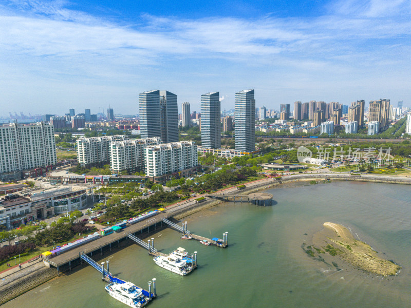 航拍山东省日照市万平口景区与世帆赛基地